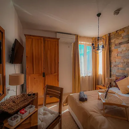 St. John Hill 公寓 *