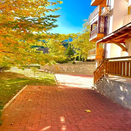 St. John Hill Daire Bansko