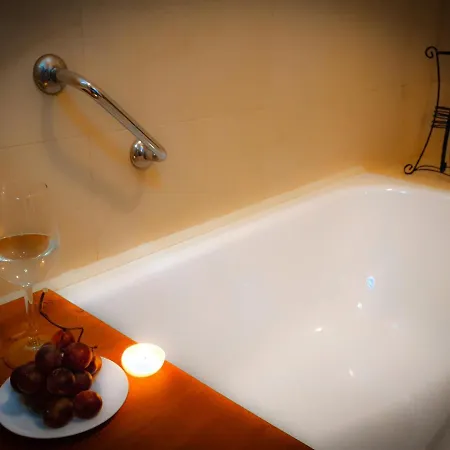 Daire St. John Hill *